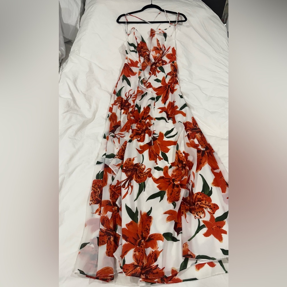Hawaiian ruffle slit maxi dress- brand new with tags- gorgeous for vacation ♥️